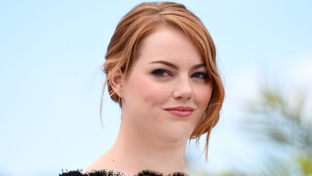 Illustration for article titled 8 Photos Of Fat Emma Stone That I Have Brought To You From My Dimension At Great Personal Cost